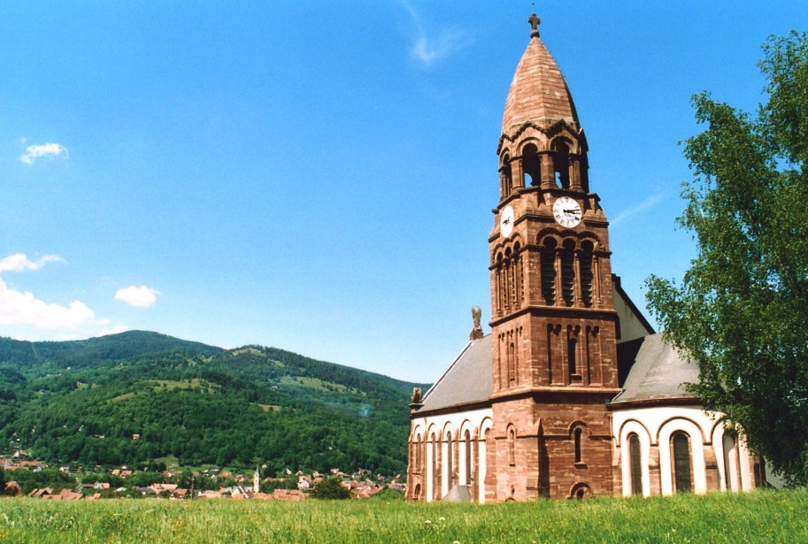 L’église de l’Emm © S. Wernain, 2005.